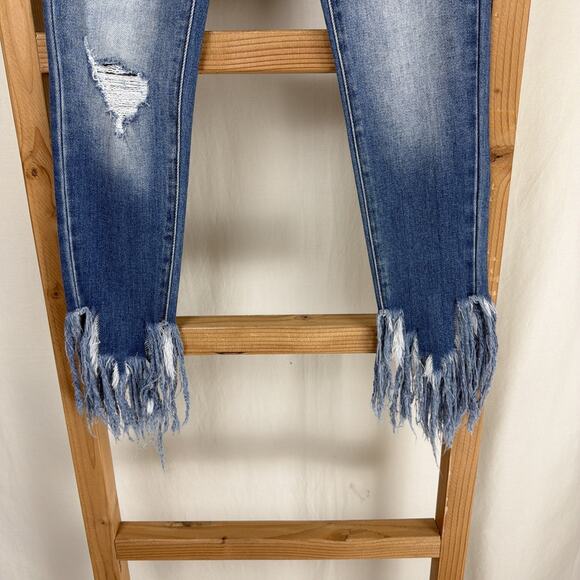 NWT Kancan Mid-Wash Fringed Ankle Skinny Jeans Size 23 #0787 - Picture 2 of 4